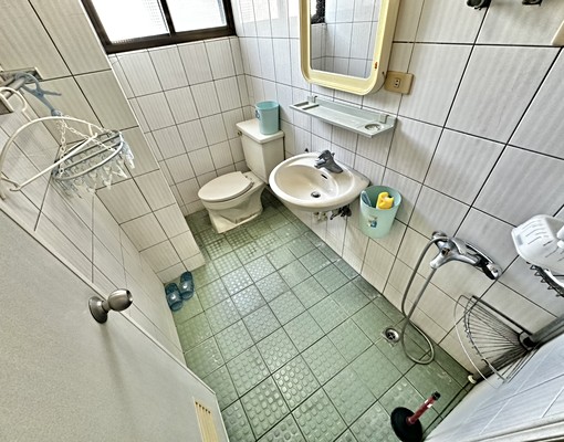 可租補✨電梯套房✨南區大里✨採光佳✨共洗免費✨衛浴開窗 - Image 13