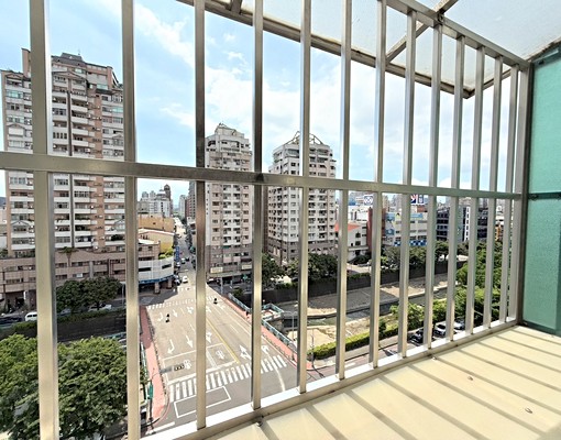 租房找十七✨台水電可雙租補✅近勤美審計新村獨洗曬電梯大套房 - Image 8