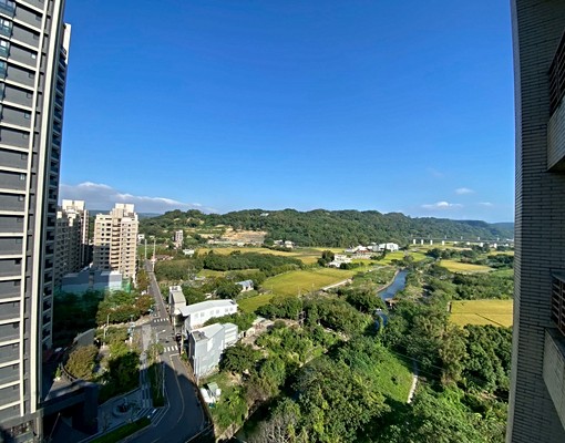 六家國小旁【大自然】三房+車位,傢俱齊全,一卡皮箱住 - Image 15