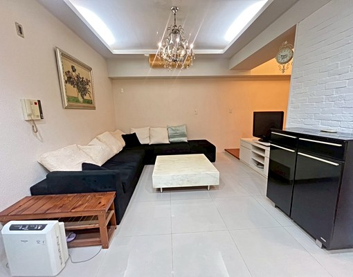 🍏河堤國小及鼎泰廣場對面,租金含管可雙租補🍏 - Image 1