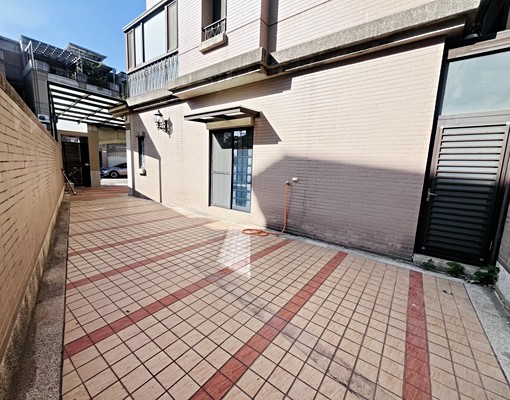 新光田輕屋齡透天丨附傢俱、可停3車丨租補戶籍🉑談丨🉑寵 - 591租屋網 - Image 15