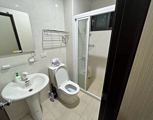 台元科技園區博愛街上優質陽台小資套房 - Image 3