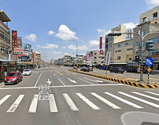 橋頭省道市場對面金店面*重新整理*整棟出租 - Image 1