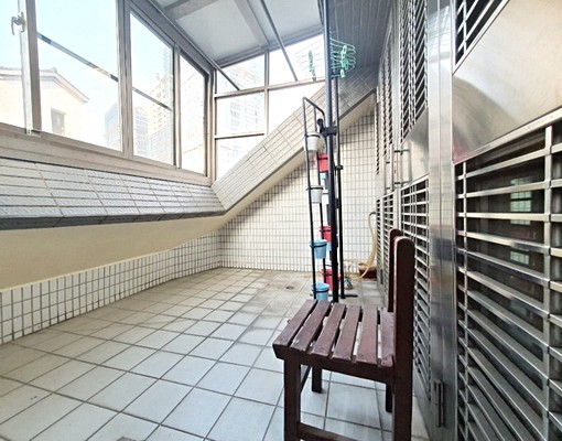 (可租補)北區林森路三段花園五房透天雙車庫*近成大* - Image 12