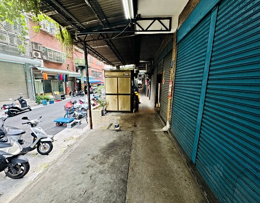 仁愛五華商圈住辦一樓門口方便停車 - Image 1