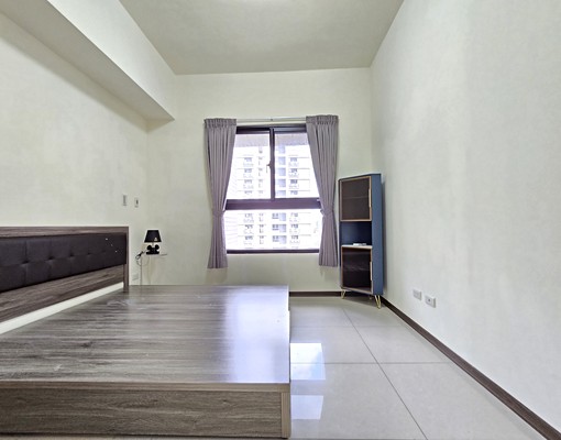 中路市政潤隆3房平面車位~誠意出租 - Image 3