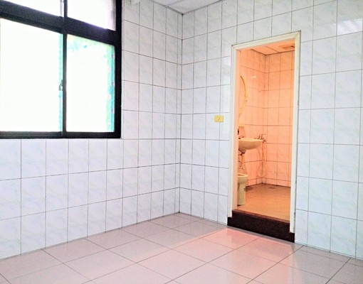 28坪室內大空間,房屋三面採光,三房二廳,二套衛浴、一陽台 - Image 6