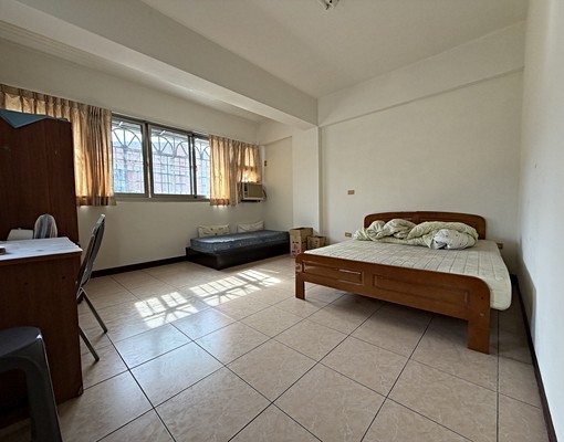 🌟信義一街朝南10米路透天|舒適大空間出租2萬 - Image 4