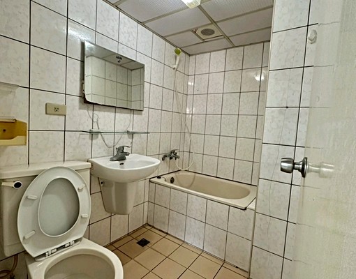 可租補~可補沙發~室內3房均有床直接入住 - Image 5