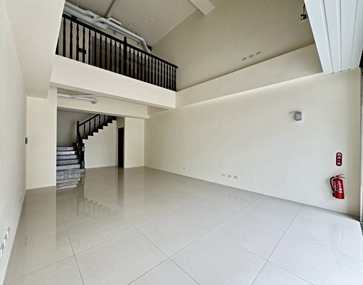 高大特區全新優質面寬1+夾層好規劃店面 - Image 6