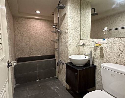 近水湳市場、中國醫大、中清路文心路口、附四台變頻冷氣 - Image 8