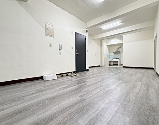 公寓二樓免爬高重新整理免仲介費可租補可入籍 - Image 1