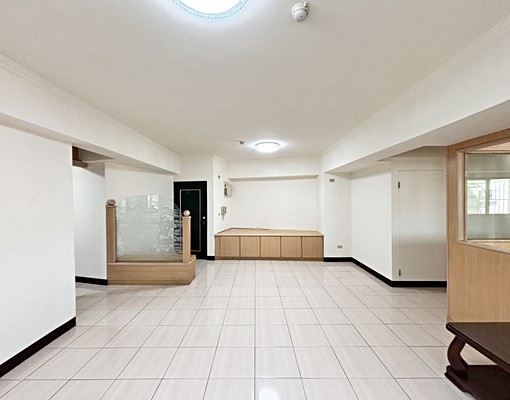 正龍安街上超大3房~龍安天廈清潔完成【永慶龍安店】 - Image 1