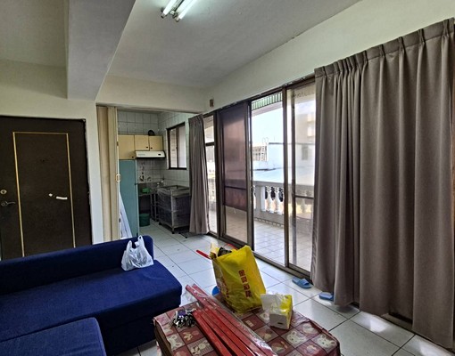 鶯歌國中小老街3房電梯免仲.空屋.可租補.不可拜拜及竉 - Image 2