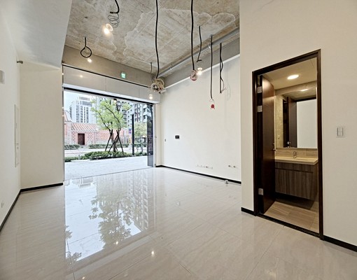 大家房屋小阿姨宏普2期小金店面使用坪數9.73車位 - Image 2