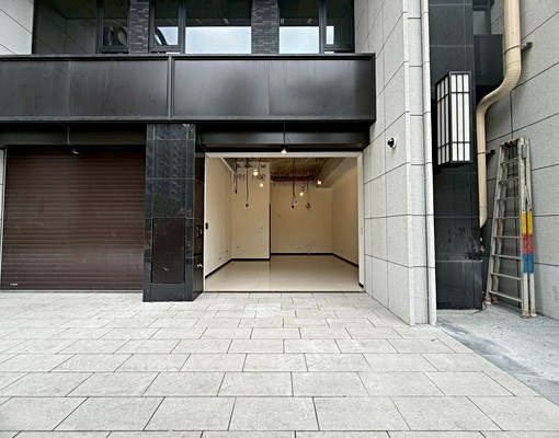 大家房屋小阿姨宏普2期小金店面使用坪數9.73車位 - Image 1