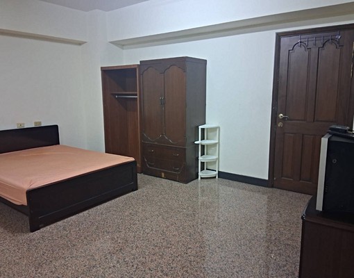 大坪數電梯大樓雅房出租 - Image 1