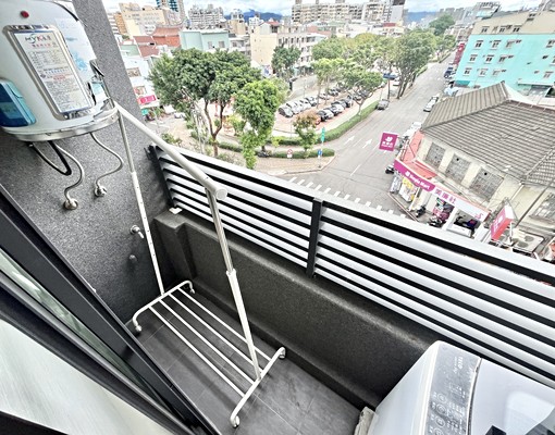 台電✨中華夜市✨全新電梯大套房✨陽台獨洗✨代收包裹✨系統櫃 - Thumbnail 8