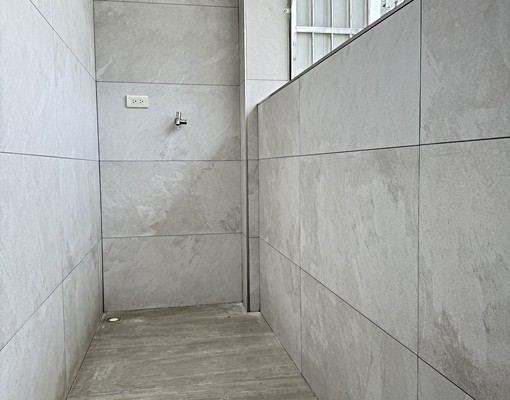 近南亞龍岡忠貞商圈全新大套房台電有車位 - Image 6