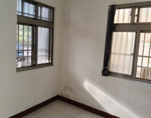 中正路二段一樓空間 - Image 2