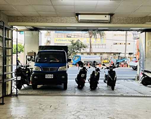 正介壽路大面寬一樓~中華電信正對面~可當店面 - Image 5