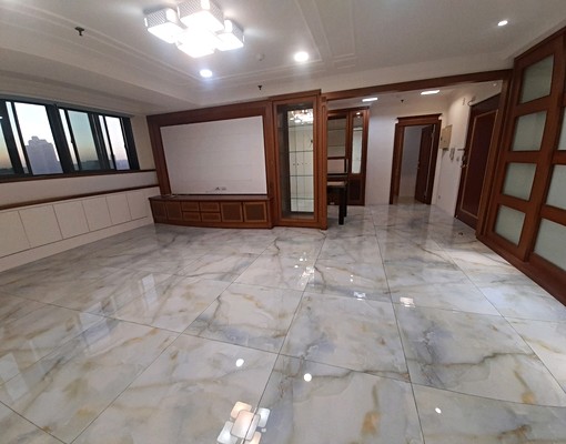 明亮溫馨電梯3+1房+車🧨近捷運.市場🧨含車含管.可談 - Image 6