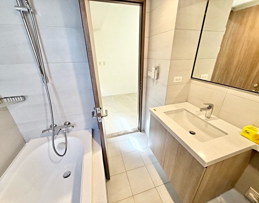 北車，全新裝潢，大樓管，平面車位，可報稅，可戶籍 - Image 13