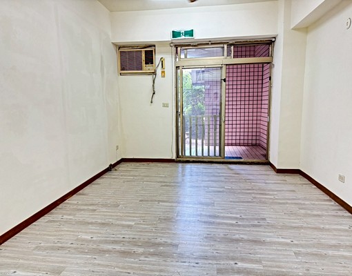 可租補❤️水湳商圈大三房休旅車位超大側院 - Image 1