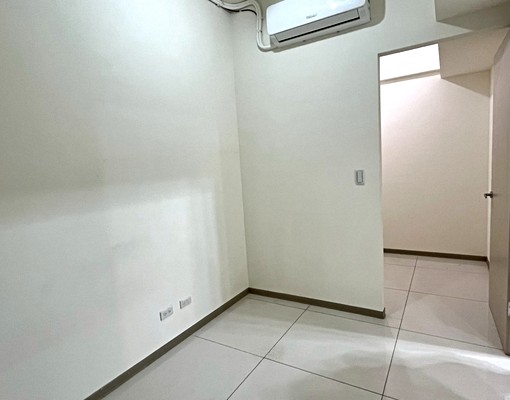 裕隆城大露台電梯3房~附車位、含管理費 - Image 14