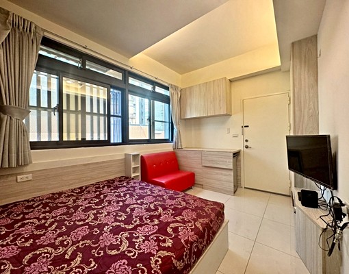 租補✨SOGO電梯改套☀️機車位✅含水網路✅環境優✨ - Image 2