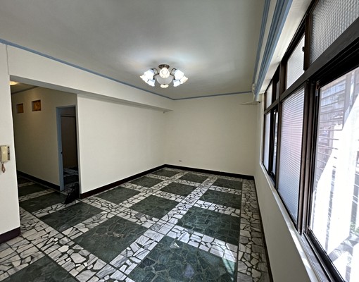 力群住宅-捷運蘆洲站步行7分鐘-採光通風舒適三房 - Image 2