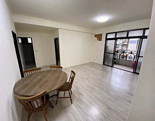 E長安長榮商圈。便利大三房。可租補可入籍 - Image 3