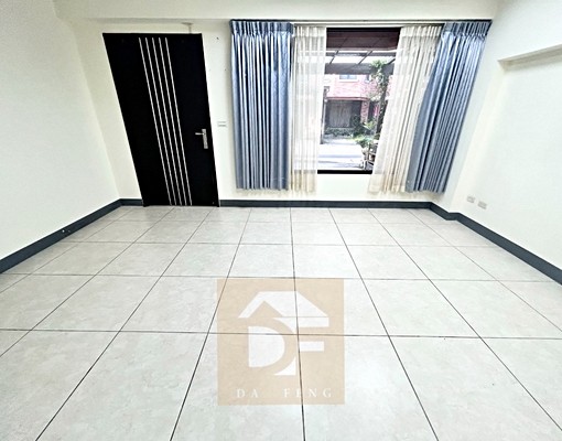 🌟可寵、入戶籍🌟稀有近交流道透天🌟門口可停車 - Image 2