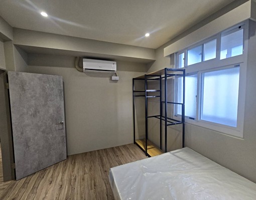 全新裝潢2房1廳可租補/家電、家具一應具全/過橋就到台北 - Image 4