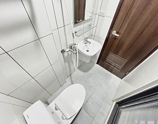 澄清西屯工業區✨大陽台✨可租補✨機車位✨通風明亮 - Image 3