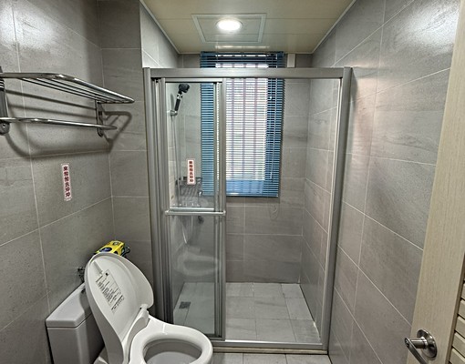 市中心5+1房車庫透天★68快速★屋齡新 - Image 8