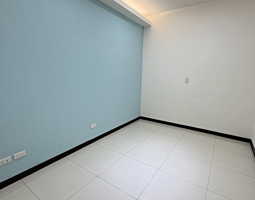 全新裝潢3+1房 - Image 4