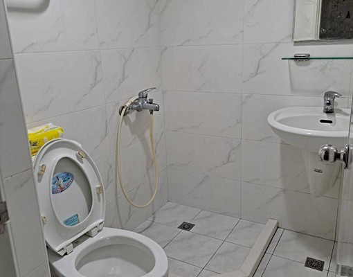 五樓無電梯,近瑞芳市區公寓生活機能便利(可租補) - Image 3