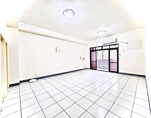 ✨五泰秀秀✨近迴龍捷運&興仁夜市✨雙衛雙陽台✨可入戶籍✨ - Image 1