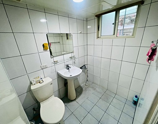 可養寵。獨立陽台洗衣機。乾淨空間 - Image 8