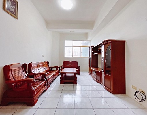 超美三房平車🔥可租補⛪系統櫃家具電🔥可另租一個機下車位 - Image 3