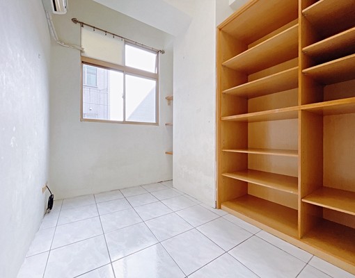 超美三房平車🔥可租補⛪系統櫃家具電🔥可另租一個機下車位 - Image 7