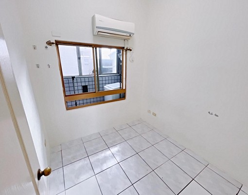 超美三房平車🔥可租補⛪系統櫃家具電🔥可另租一個機下車位 - Image 8