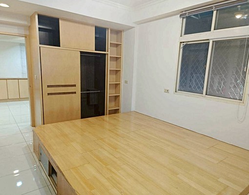 成功國小旁長安街電梯華廈溫馨3+1房(和式),有機車位 - Image 12