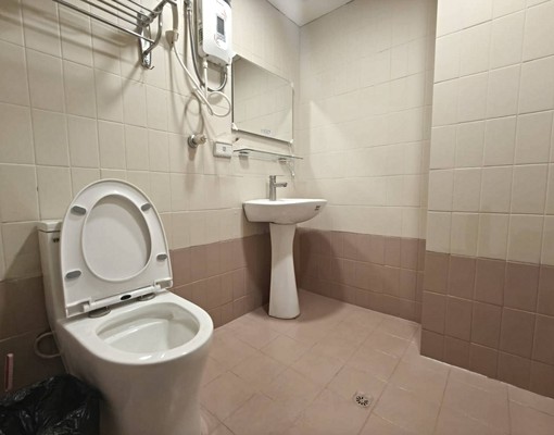 中原裝潢漂亮大套房 - Image 2