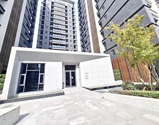 可租補✅機捷3年屋~三房兩衛平車✅家電家具全配~水沐清華 - Image 1