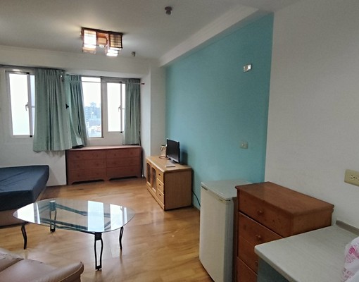 一中商圈/中華夜市/百貨公司/圖/火車站/體育館/生活機能佳 - Image 1