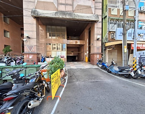 ✨近火車站.Lalaport商場平面車位大三房[可租補]✨ - Image 5