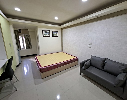 #新莊體育場＃中港國小＃鬧中取靜＃屋況佳 - Image 2