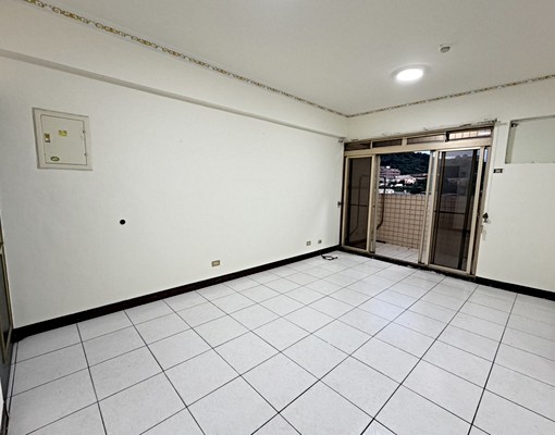 皇家翡翠電梯3房~車位輪抽~ - Image 2